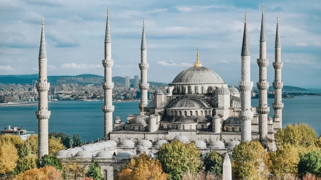 KARIŞ KARIŞ İSTANBUL