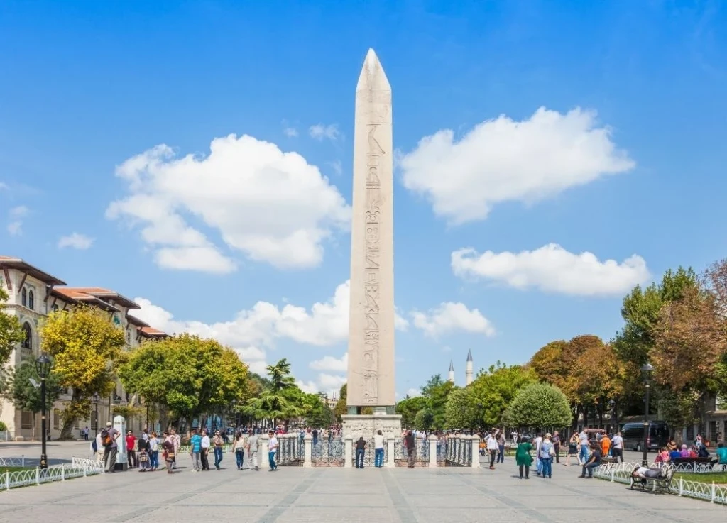 KARIŞ KARIŞ İSTANBUL