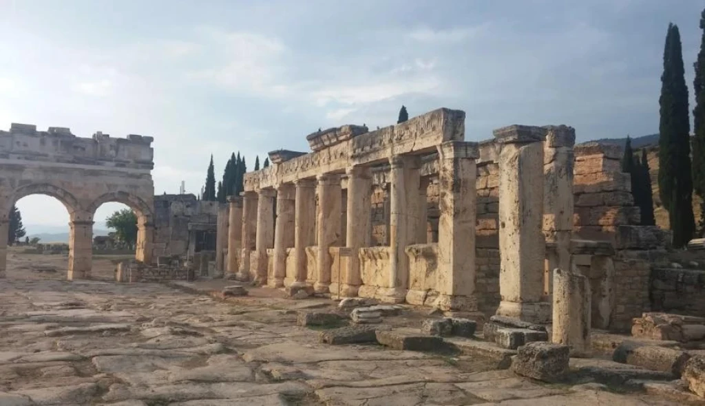 Pamukkale Turu 1 Gece Konaklamalı Lavanta Bahçeleri ve Travertenler