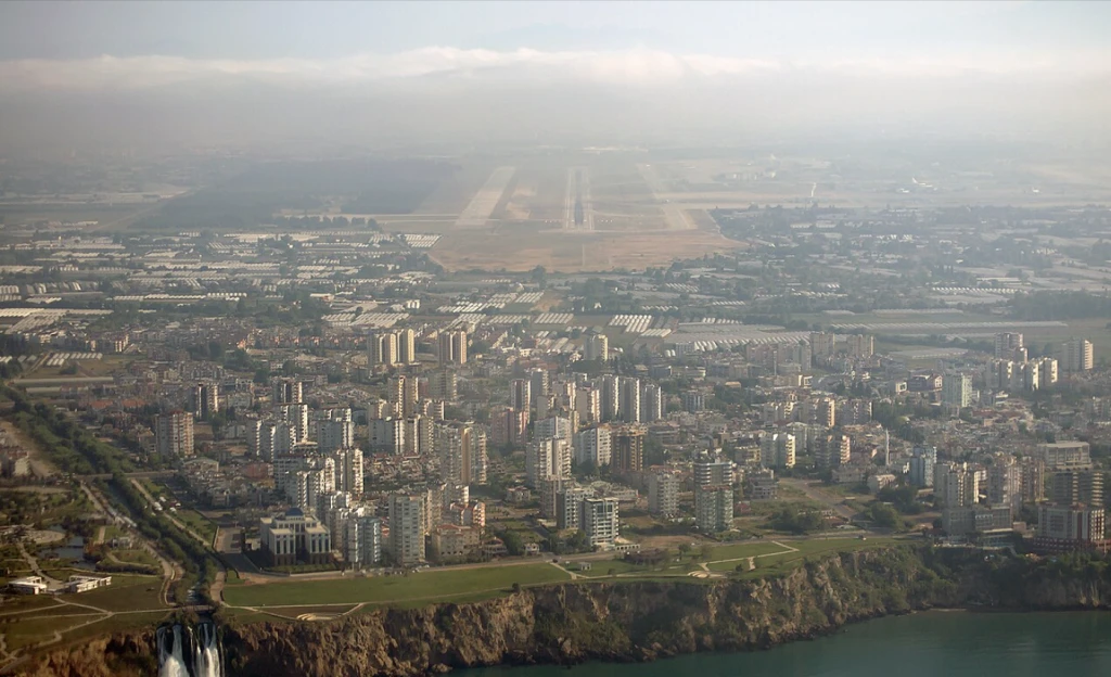 Antalya'da Ailece Tatil: Çocuklu Aileler için Gezi Rehberi