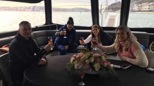 Luxury Bosphorus Sunset Yacht Cruise in Istanbul