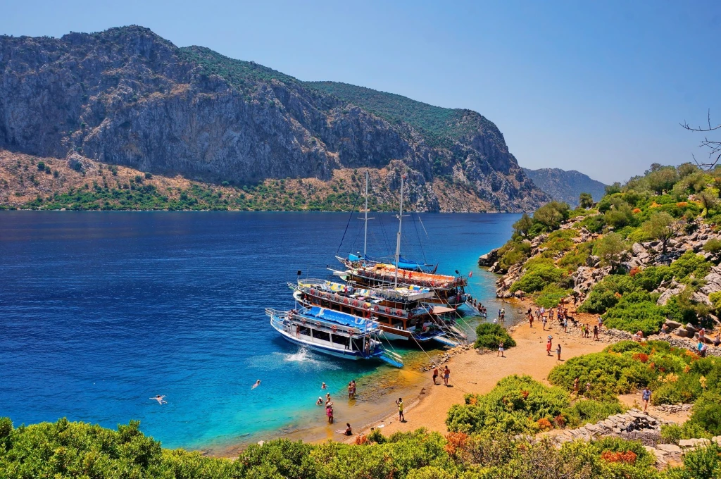 RÜYA GİBİ EGE TURU / MARMARİS - AKYAKA - DATÇA 08-11 EKİM  2026