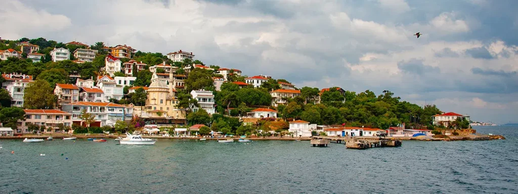 GÜNÜBİRLİK ÖZEL TEKNE İLE İSTANBUL ADALAR  (BÜYÜKADA-HEYBELİADA) VE EMİNÖNÜ TURU 6 EYLÜL 2026