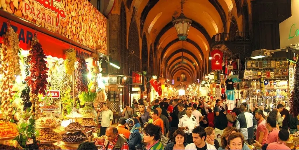 GÜNÜBİRLİK ÖZEL TEKNE İLE İSTANBUL ADALAR  (BÜYÜKADA-HEYBELİADA) VE EMİNÖNÜ TURU 6 EYLÜL 2026