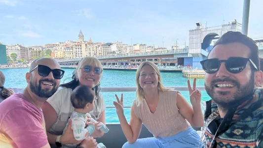 Istanbul Layover Tour: Bosphorus Cruise & Dolmabahce Palace from Airport