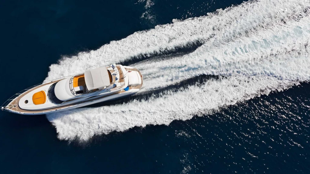 Private 2-Hour Luxury Yacht Cruise on Bosphorus