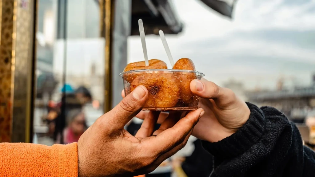Istanbul Street Food Tour: Bosphorus & Kadikoy