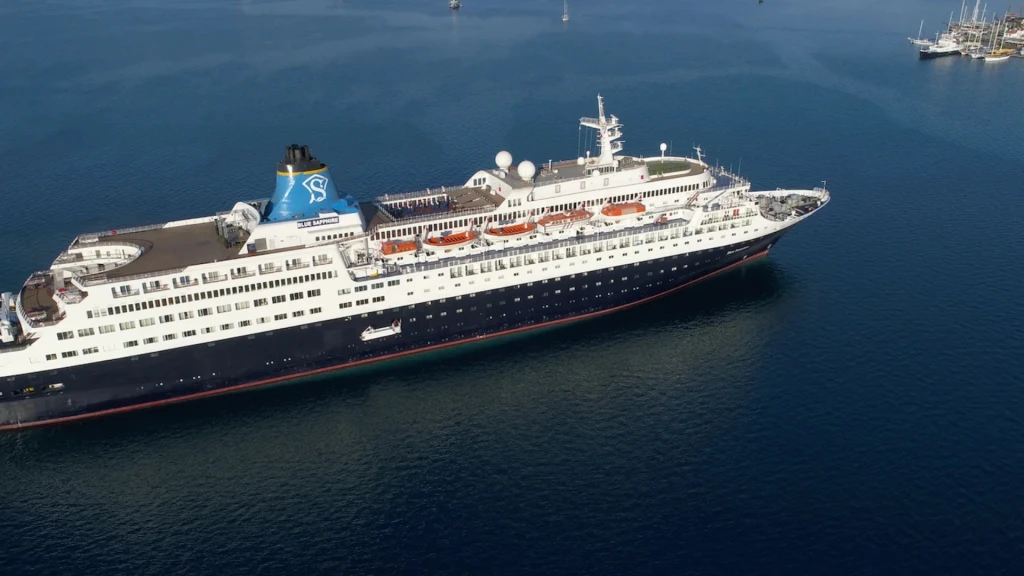 Çeşme Hareketli Selectum Blu Cruises ile Yunan Adaları Turu / 3 Gece  Konaklamalı  / Çeşme Çıkışlı