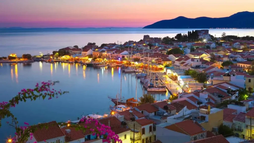 Çeşme Hareketli Selectum Blu Cruises ile Yunan Adaları Turu / 3 Gece  Konaklamalı  / Çeşme Çıkışlı