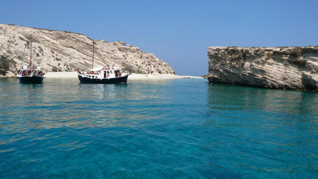 Çeşme Hareketli Selectum Blu Cruises ile Yunan Adaları Turu / 3 Gece  Konaklamalı  / Çeşme Çıkışlı