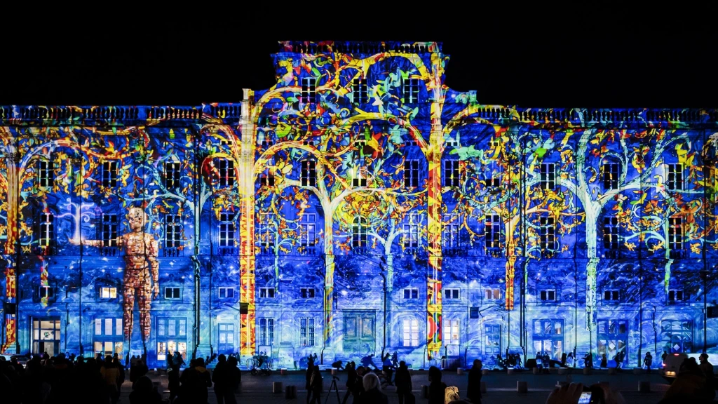 Gold Noel Pazarları ve Işık Festivali "İtalya ve Fransa" Turu / Türk Hava Yolları ile / 3 Gece  Konaklamalı (Milano, Torino, Lyon) / İstanbul Çıkışlı