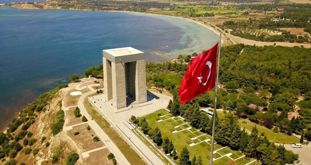 Aydın Çıkışlı Çanakkale Şehitlik Asos Behramkale Cunda Turu