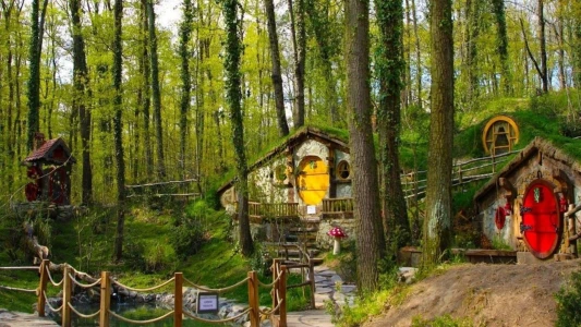Yedigöller Sapanca Maşukiye Hobbit Evleri Ormanya Turu / 1 Gece Otel Konaklamalı / İstanbul Çıkışlı