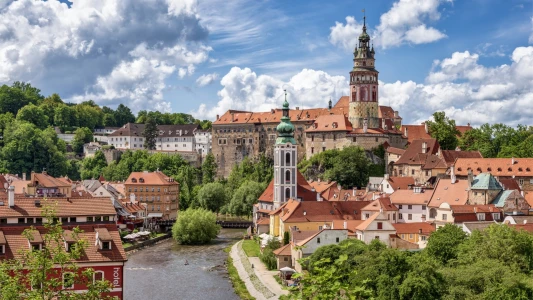 Orta Avrupa'nın Altın Üçgeni: Cesky Krumlov & Bratislava Turları Dahil / Türk Hava Yolları ile / 7 G...