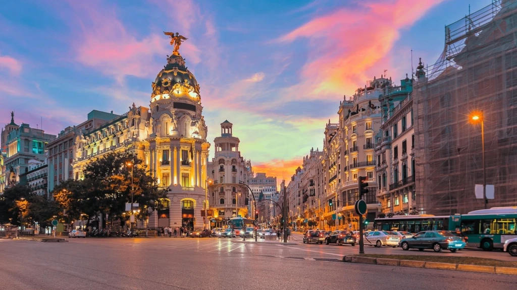 İspanya'nın Kalbi Madrid & Barselona Turu / Türk Hava Yolları ile / 5 Gece  Konaklamalı (Ramazan Bayramı Özel) / İstanbul Çıkışlı