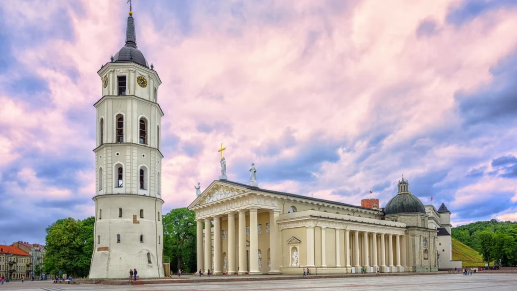 Baltıklar'da 3 Ülke Vilnius Turu & Riga & Tallinn / Türk Hava Yolları ile / 7 Gece Konaklamalı (Ramazan Bayramı Özel 2027) / İstanbul Çıkışlı