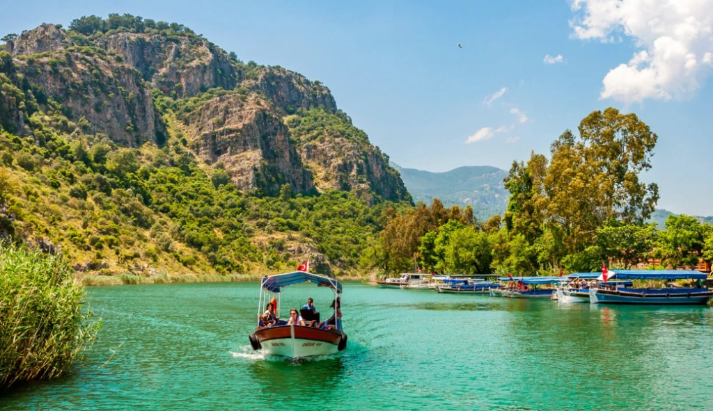 29 Ekim Özel Uçaklı Likya Fethiye Ölüdeniz Dalyan Akyaka Yüzme ve Tekne Turu (3 Gece Otel Konaklamalı)