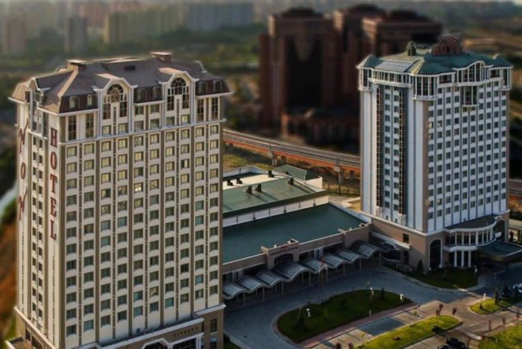 WOW Airport Hotel 4*