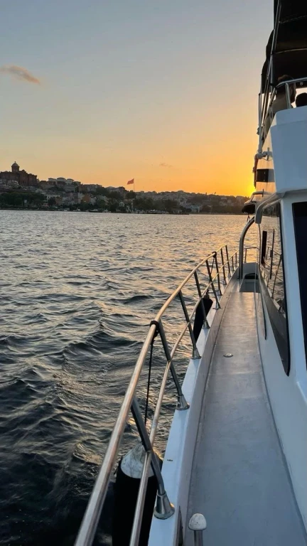 GÜNÜBİRLİK AYVALIK CUNDA TEKNE YÜZME TURU