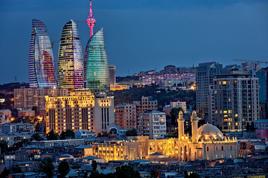Ateşin ve Tarihin Şehri Bakü Turu / Türk Hava Yolları ile / 3 Gece Konaklamalı (Yaz Dönemi 2027) / İstanbul Çıkışlı