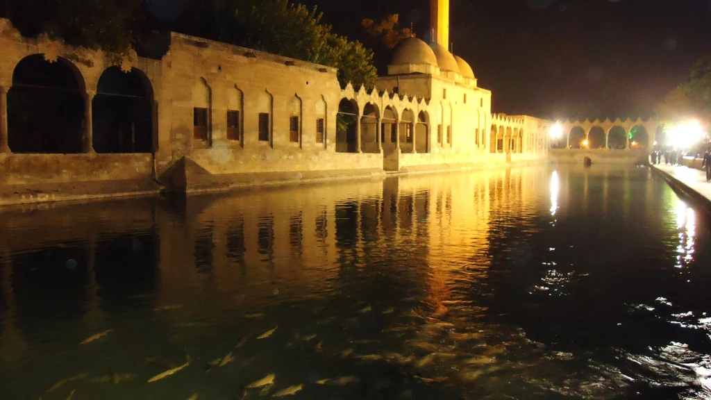 Uçaklı İkonik Butik Diyarbakır & Mardin Turu / 2 Gece Konaklamalı (Kasım Ara Tatil Özel) / İstanbul Çıkışlı