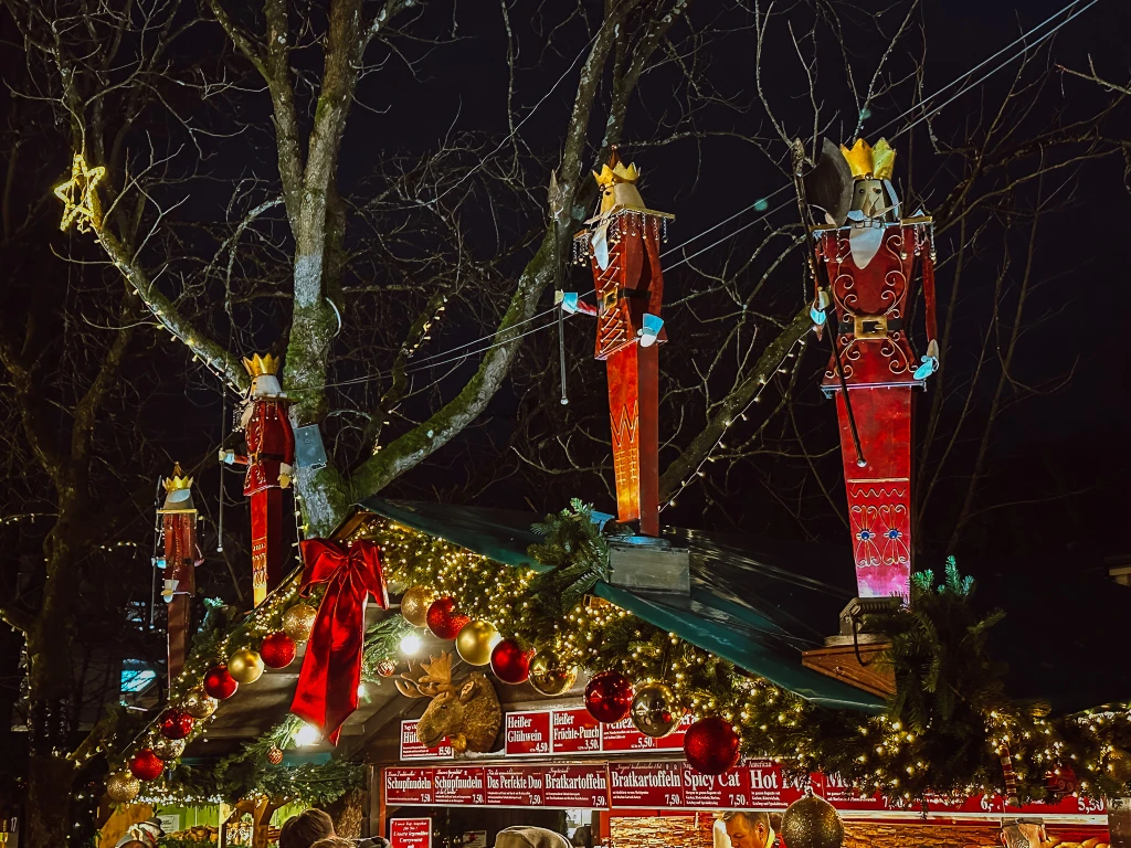 İzmir Çıkışlı Noel Pazarları Turu