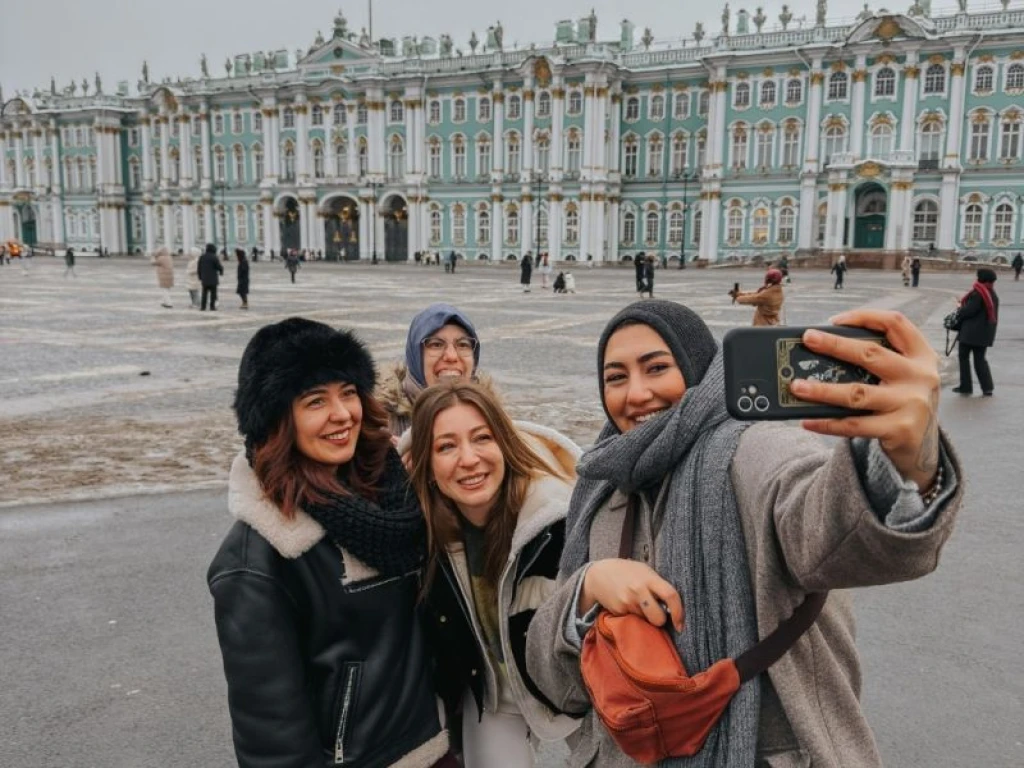 Dilara ile Butik Rusya Kuzey Işıkları Turu Moskova Murmansk St. Petersburg Tüm Ekstralar Dahil | THY ile Uçuş | 6 Gece Konaklamalı