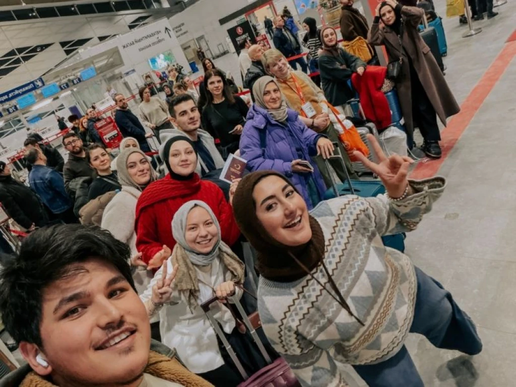 Dilara ile Butik Rusya Kuzey Işıkları Turu Moskova Murmansk St. Petersburg Tüm Ekstralar Dahil | THY ile Uçuş | 6 Gece Konaklamalı