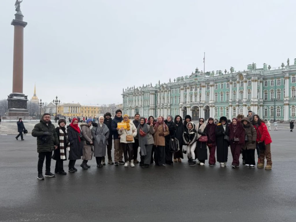 Dilara ile Butik Rusya Kuzey Işıkları Turu Moskova Murmansk St. Petersburg Tüm Ekstralar Dahil | THY ile Uçuş | 6 Gece Konaklamalı