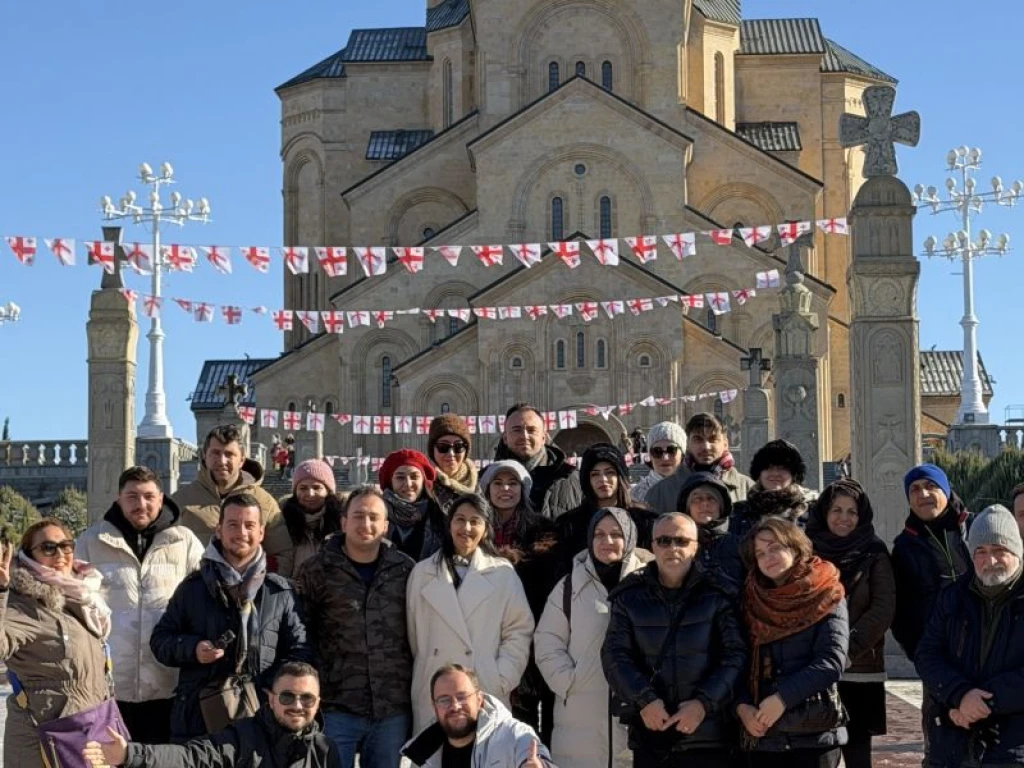 İstanbul Çıkışlı Uçaklı Gürcistan Batum ve Tiflis Noel Pazarları Turu (25-27 Aralık)