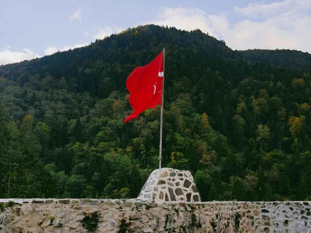 Rize Çıkışlı Ayder, Elevit Yaylası Ve Zil Kale Günübirlik Turu (Combo)