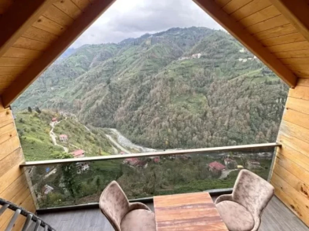 101 No Vadi Suit Jakuzili Balayı Bungalovu