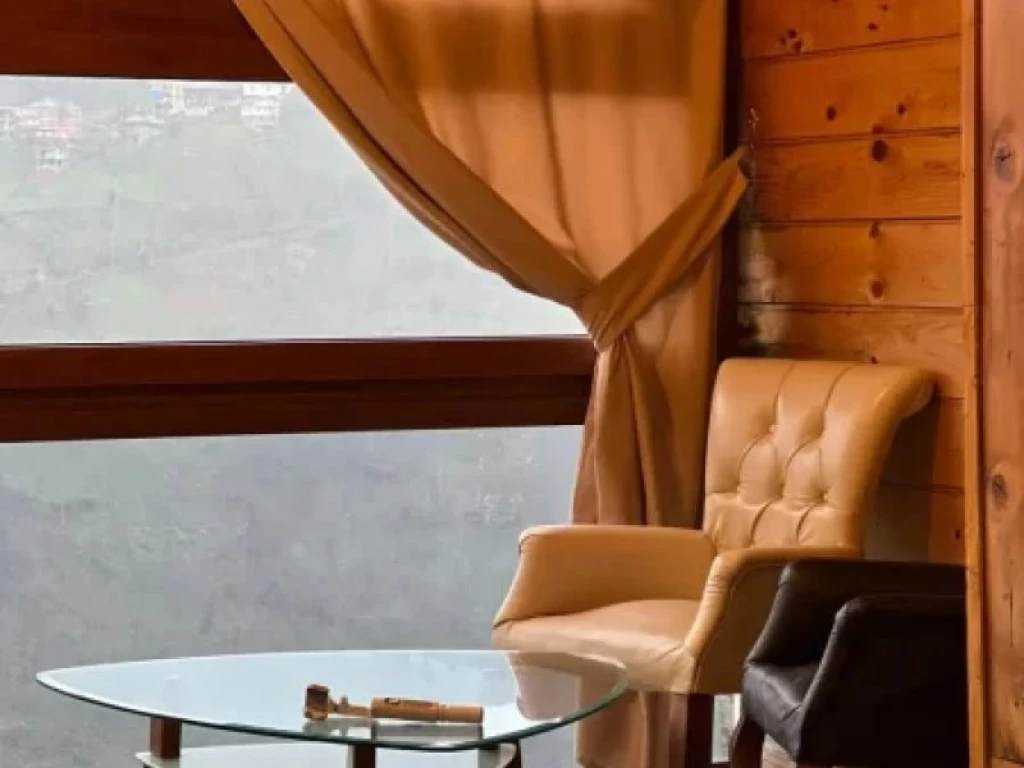 102 No'lu Şömineli Jakuzili Balayı Bungalovu