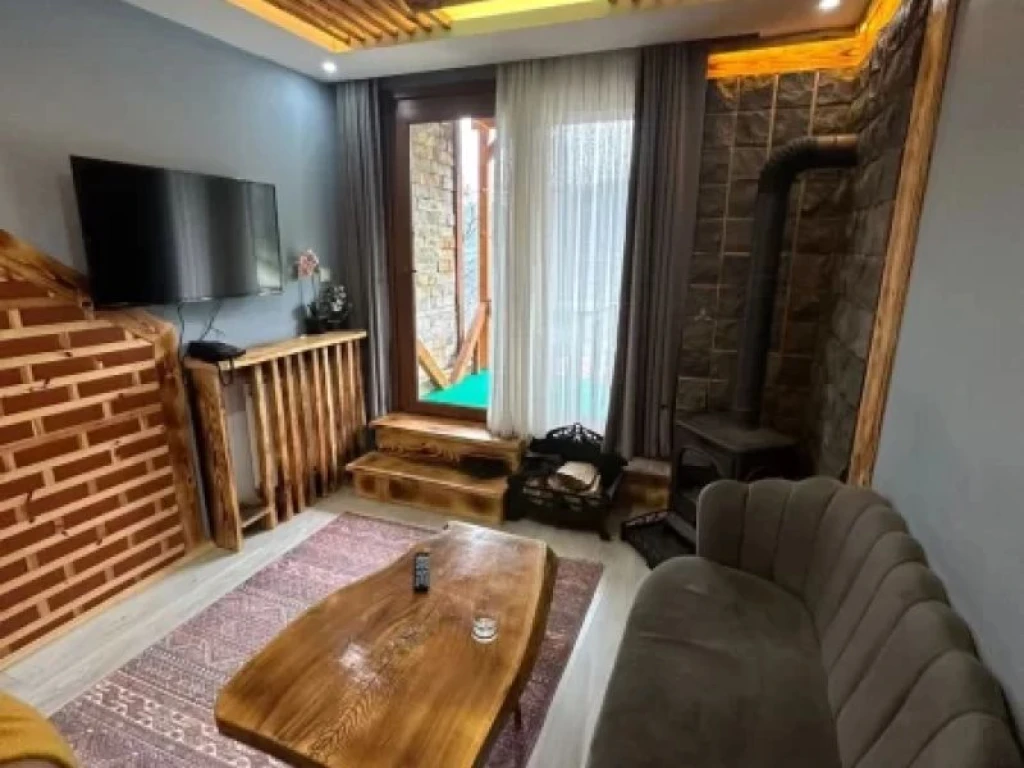304 No – Lüks Balayı Suit Odası (Jakuzili, Özel Tasarım)