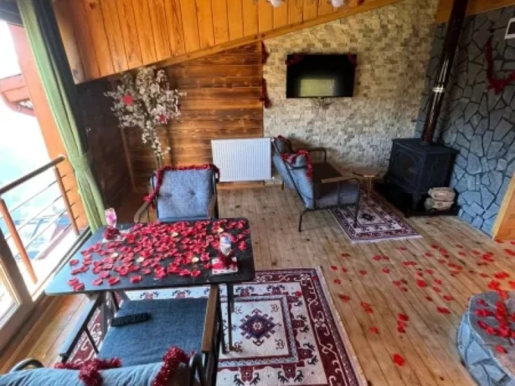 403 No – Kral Suit Balayı Odası (Jakuzili, Lüks Konaklama)