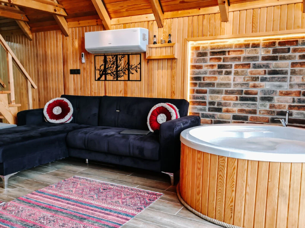 Aurora Jakuzili Bungalov & Manzaralı Suit – Rize
