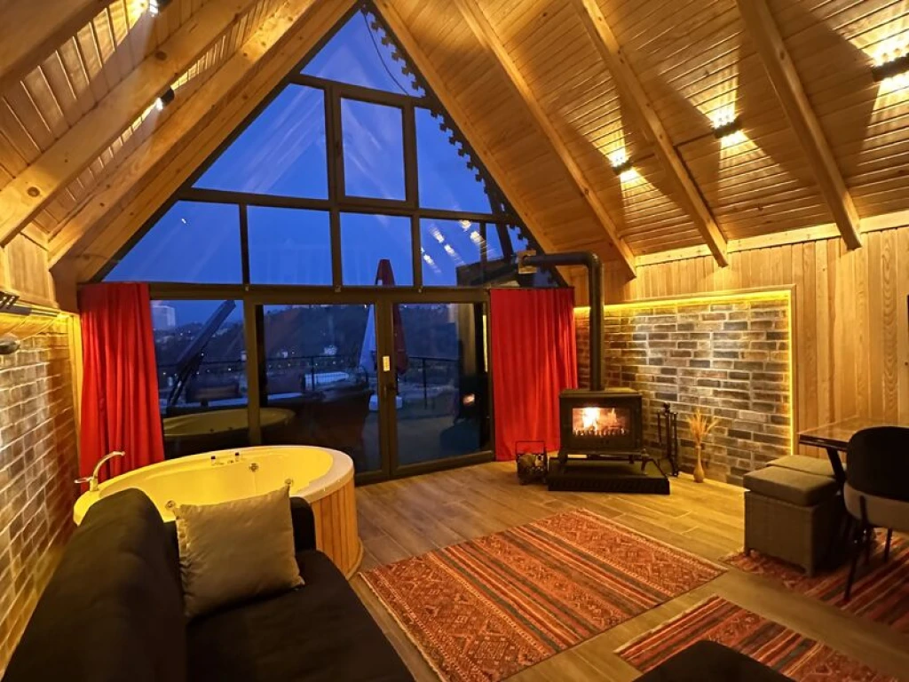 Aurora Jakuzili Bungalov & Manzaralı Suit – Rize