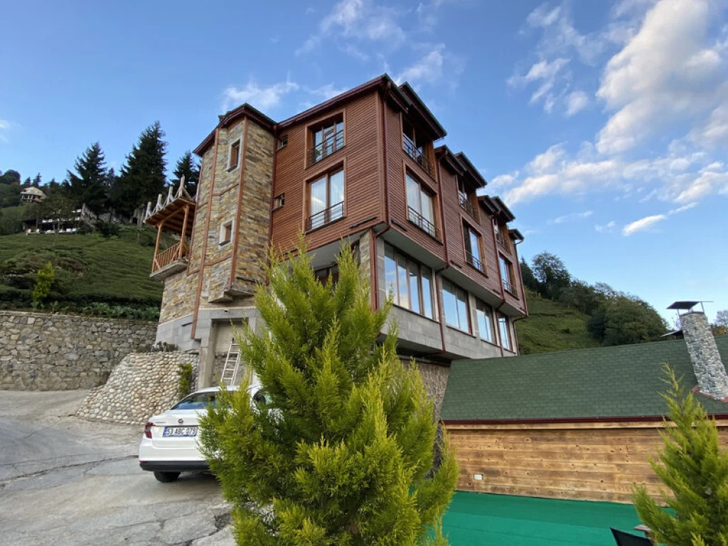 Çamlıhemşin Jakuzili ve Manzaralı Balayı Oteli