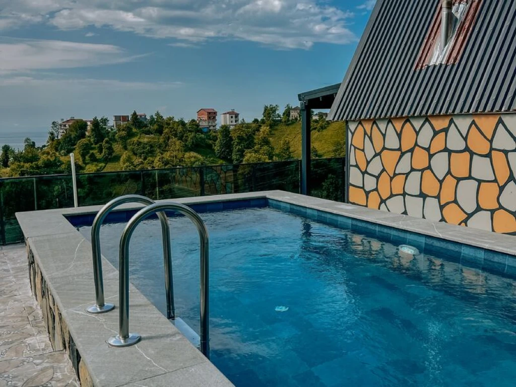Havuzlu, Doğa ve Deniz Manzaralı Muhafazakâr Bungalov
