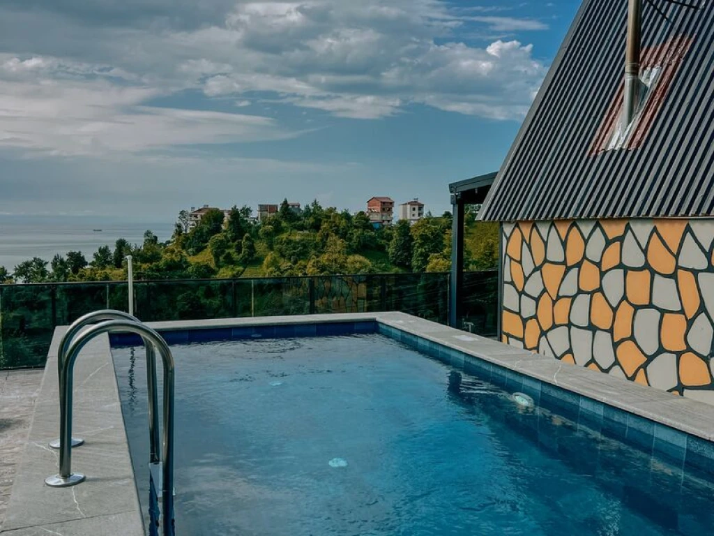Havuzlu, Doğa ve Deniz Manzaralı Muhafazakâr Bungalov