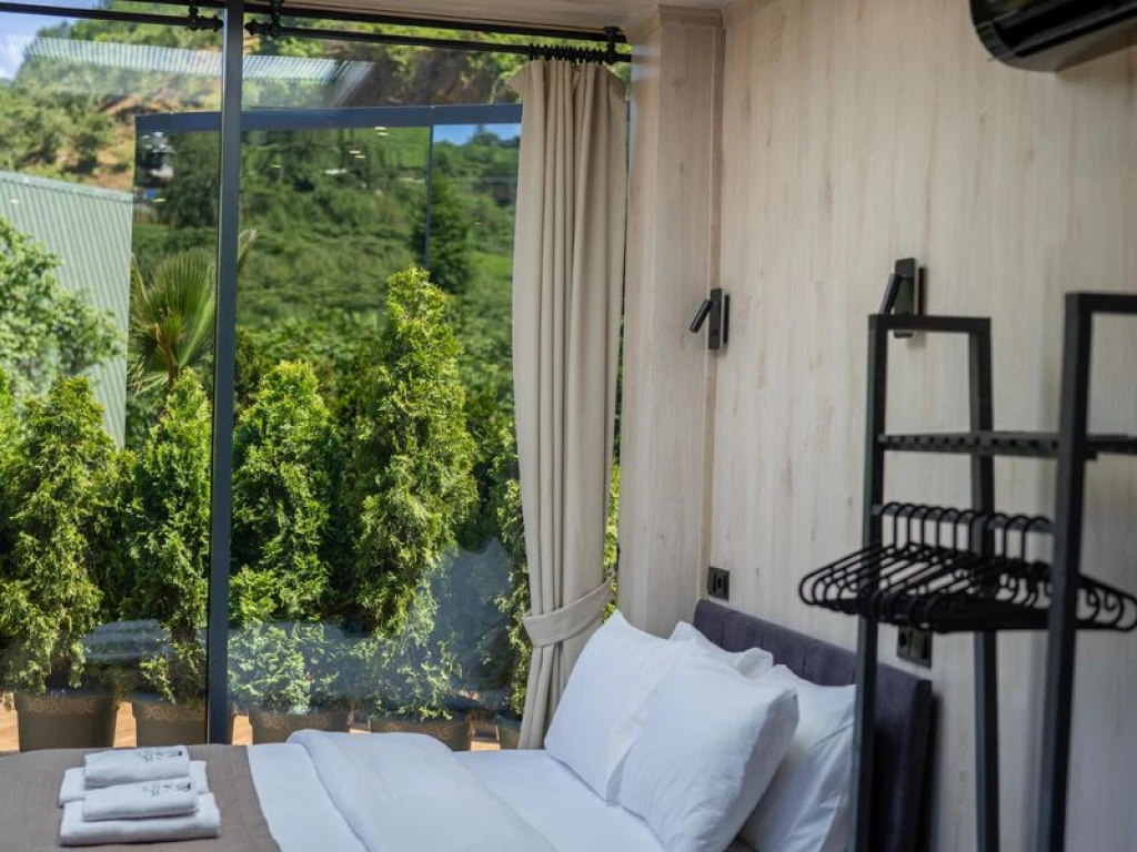 Isıtmalı Havuzlu Muhafazakar Bungalov ve Jakuzili Tiny House