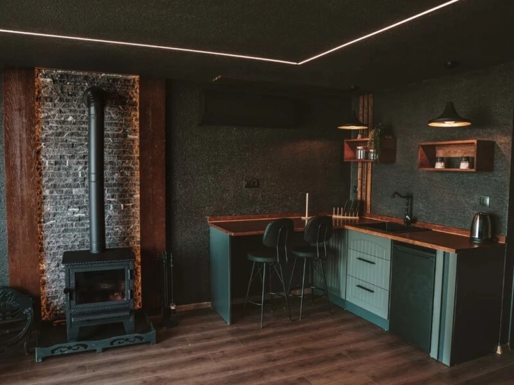 Jakuzili ve Cam Tavanlı Bungalovlar