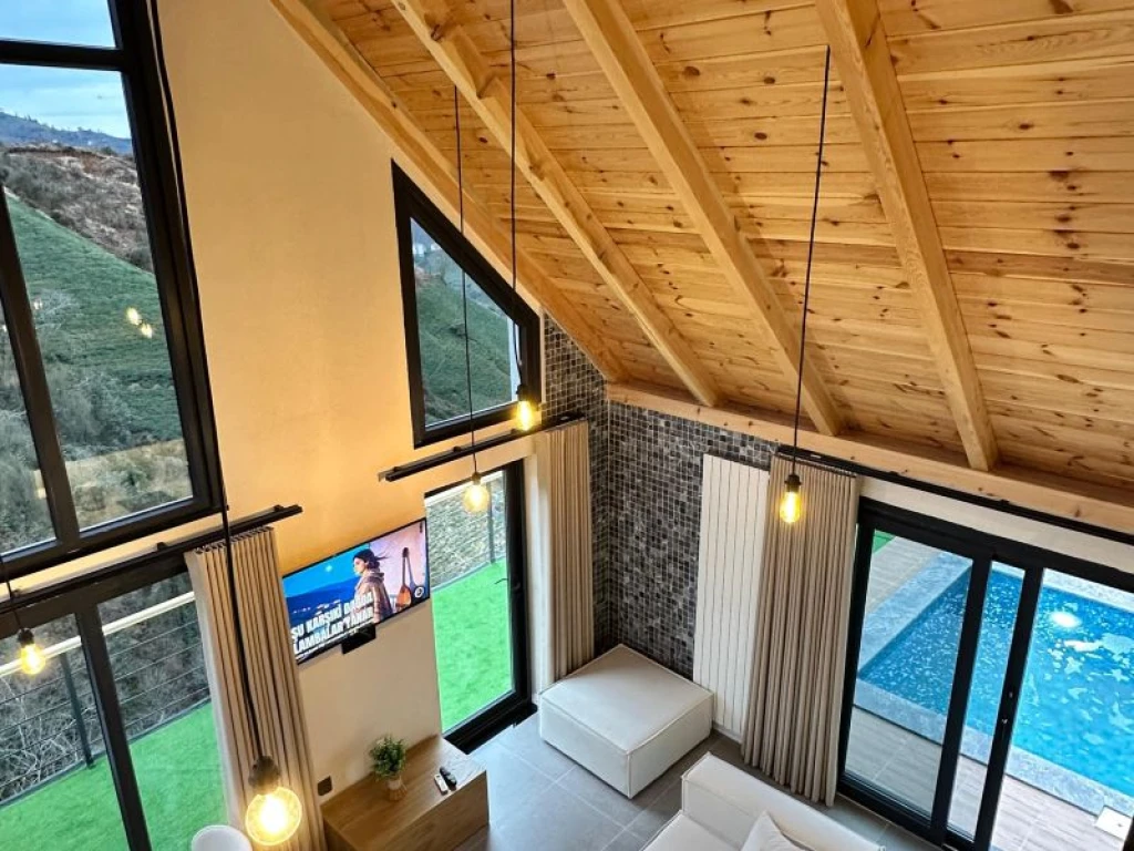 Muhafazakar Havuzlu Garden Bungalov