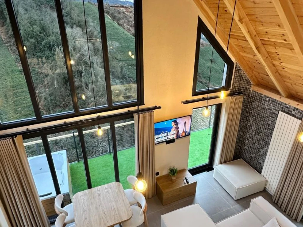 Muhafazakar Havuzlu Garden Bungalov