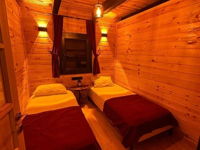 Muhafazakar Havuzlu Jakuzili Bungalov