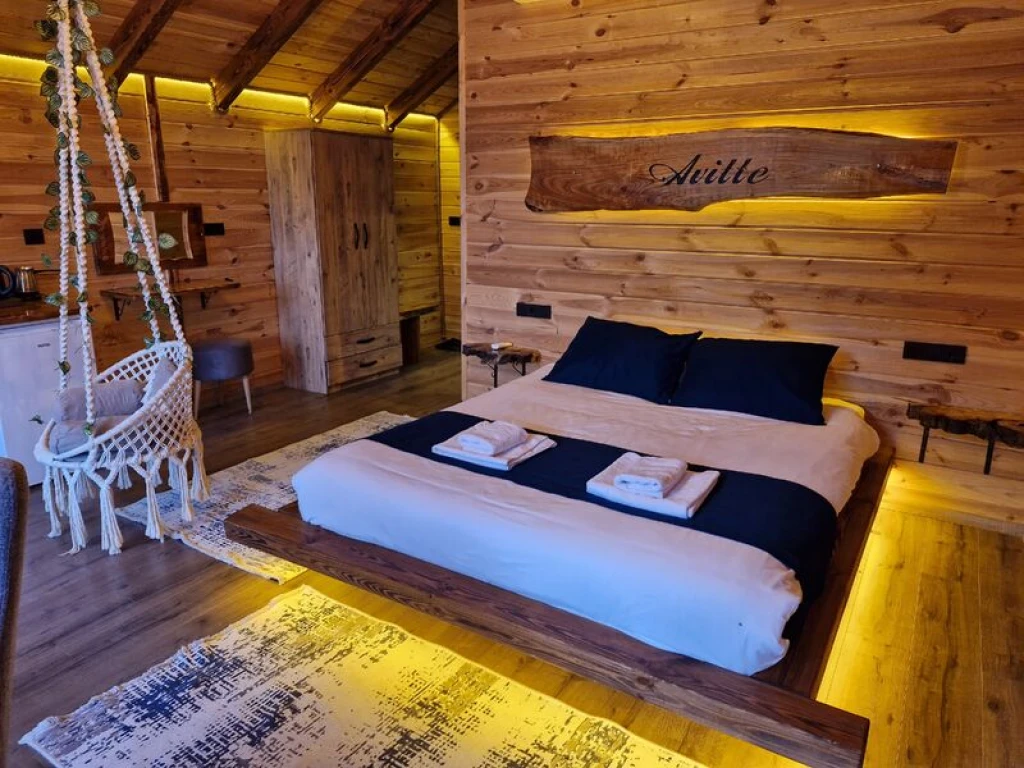 Queen Suit Jakuzili Balayı Bungalovu