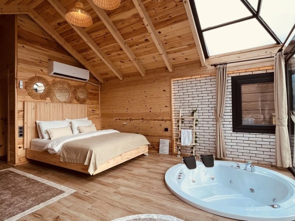 Rize Özel Jakuzili Balayı Bungalovları