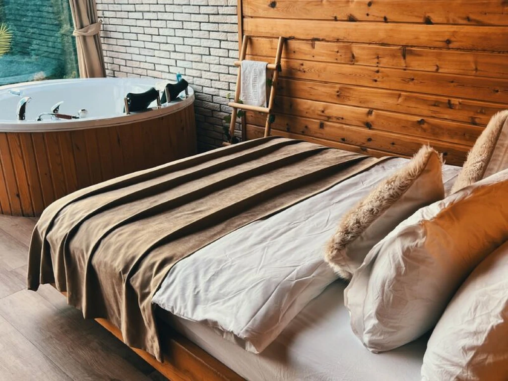 Rize Özel Jakuzili Balayı Bungalovları