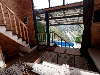 Vadi Manzaralı Özel Havuzlu Bungalov