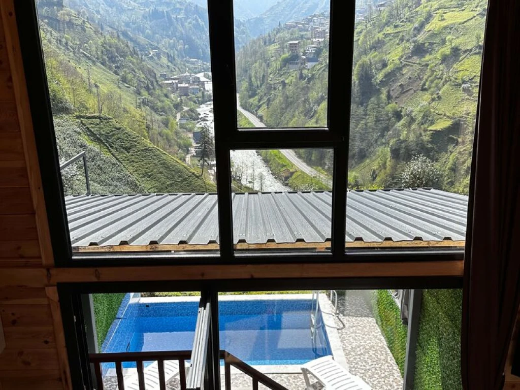 Vadi Manzaralı Özel Havuzlu Bungalov